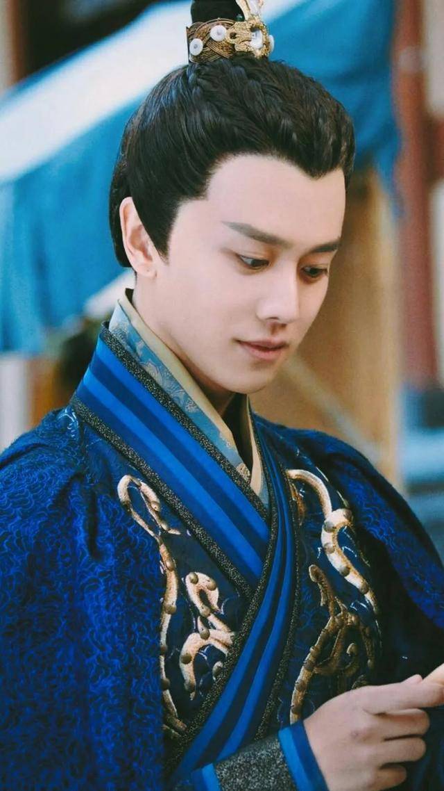 任嘉伦就像太阳,虽遥不可及却光芒万丈(二)_李俶_许宣_紫萱