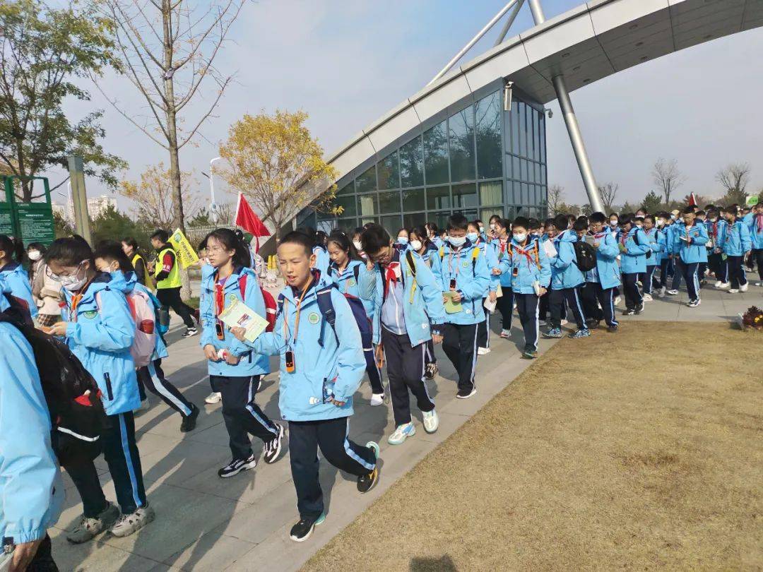 探索农业科技——经开一校六年级研学活动_植物_无土栽培_世界