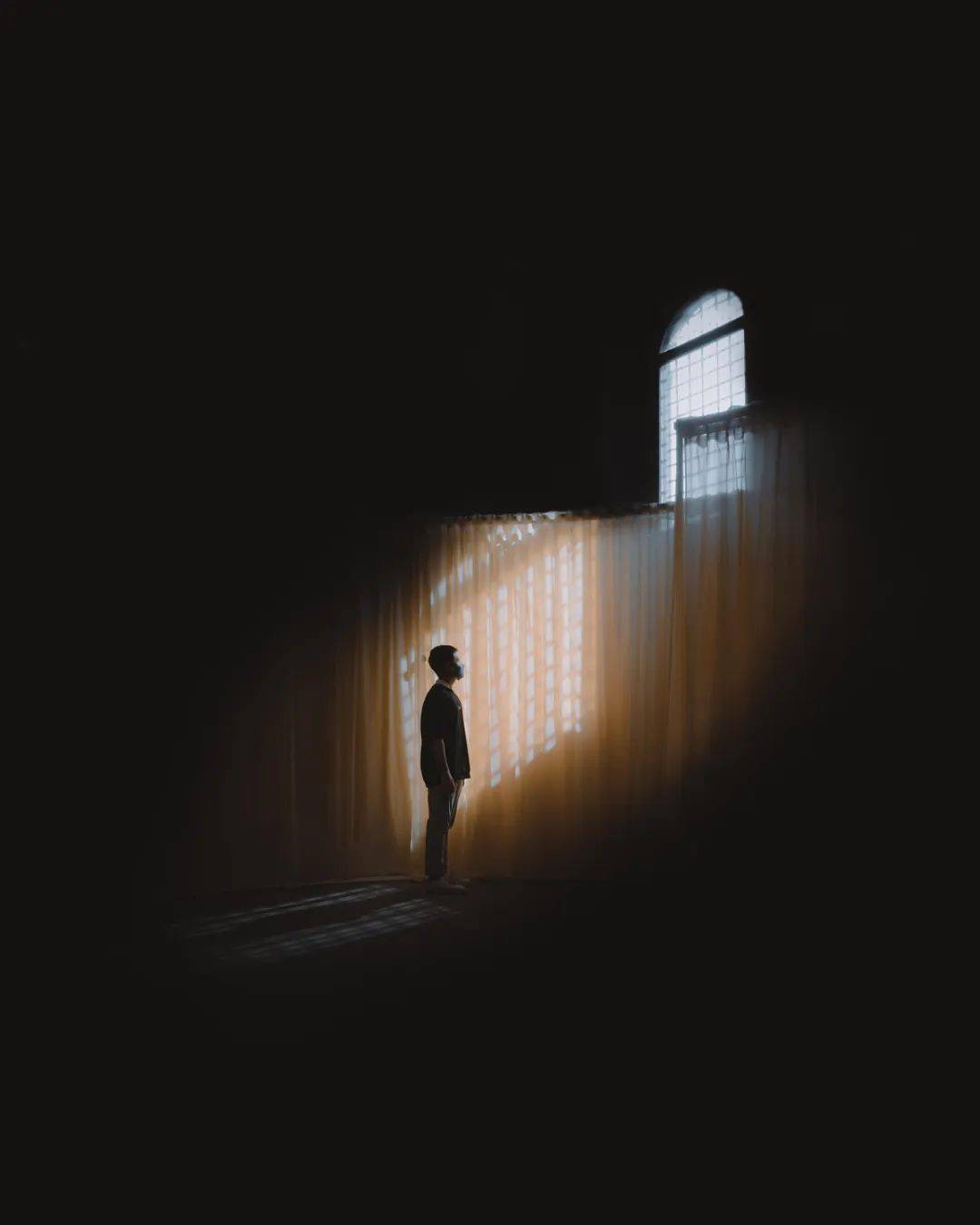 通缉令发出的第4天,这一幕吴京都不敢拍!_中国_缅北_明家