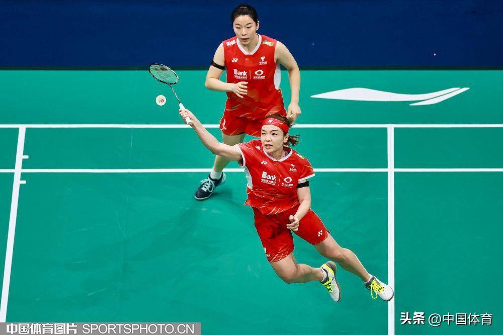中国羽毛球大师赛| 陈清晨/贾一凡2比0击败法国组合晋级女双四强_体育
