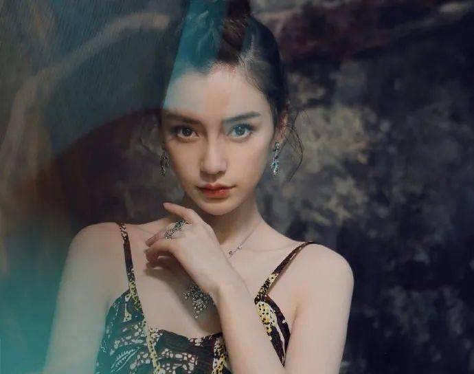 吴亦凡是被冤枉的?angelababy利用儿子?娜扎艳压热巴?小s卑躬屈膝?