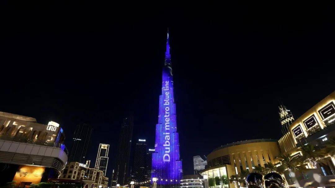 迪拜哈利法塔"变蓝",庆祝迪拜地铁蓝线项目获批_活动_中华网_视频