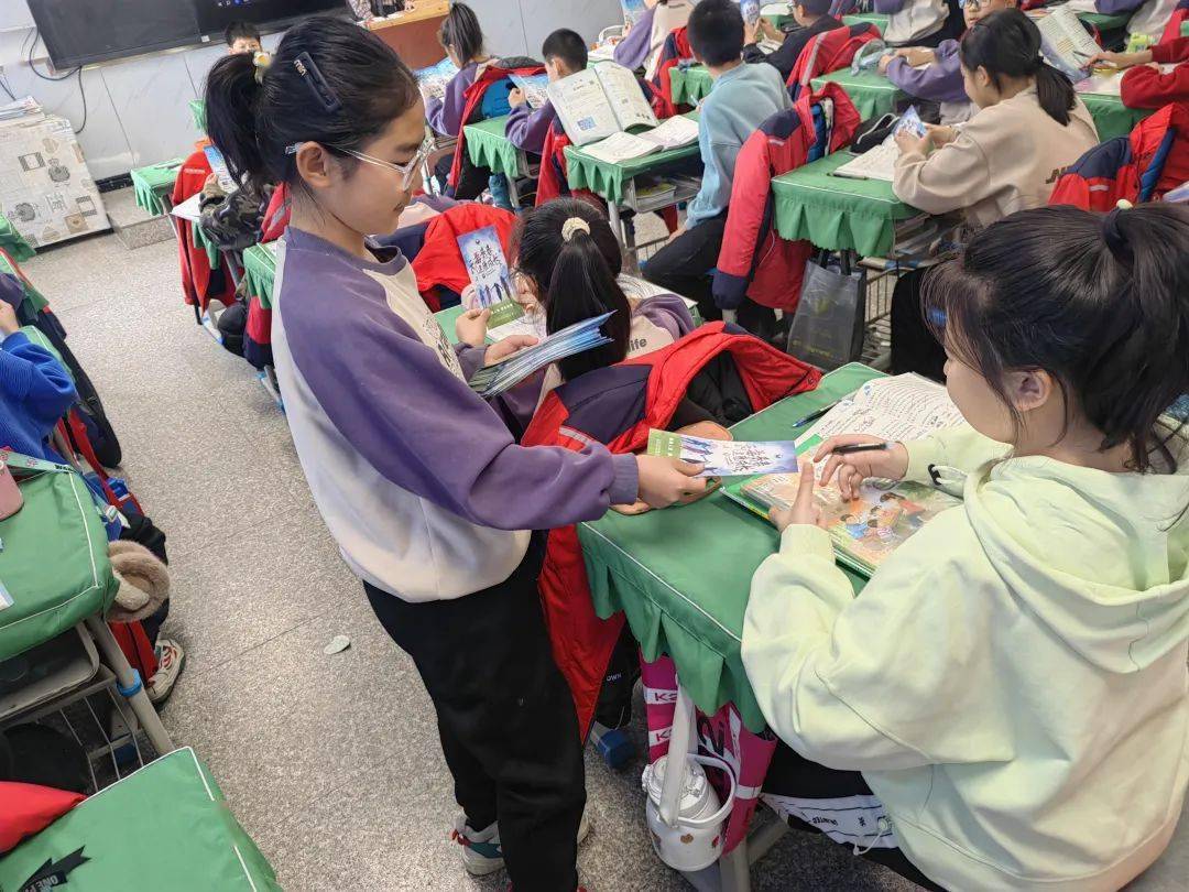 苏尼特右旗教育局联合旗公安局开展禁毒宣传活动