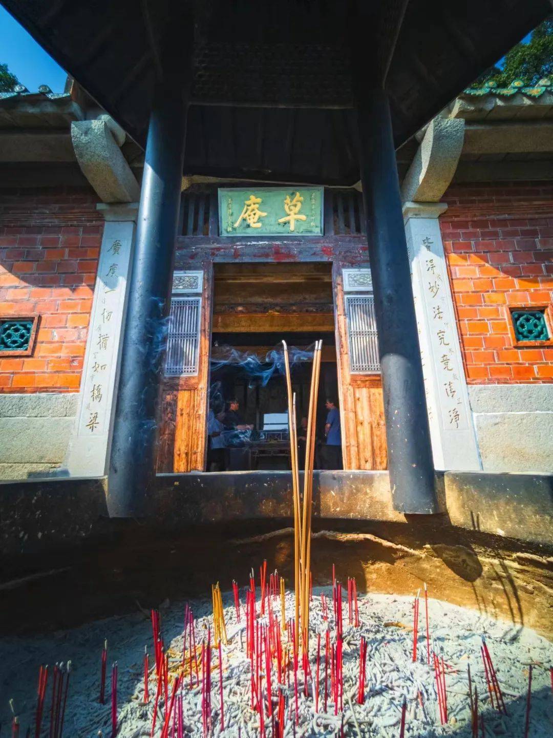 【五律】《草庵千年桧》庄灿煌