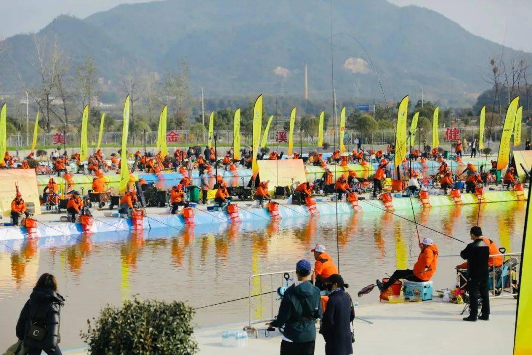 金溪青年志愿者助力"大美金溪杯"2023年全国垂钓俱乐部挑战赛(江西
