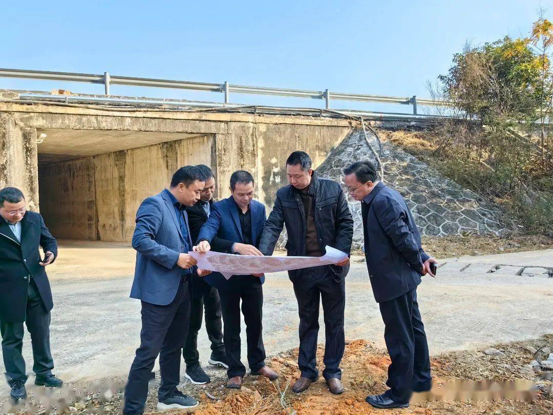 尤溪县副县长胡凤鹏陪同调研