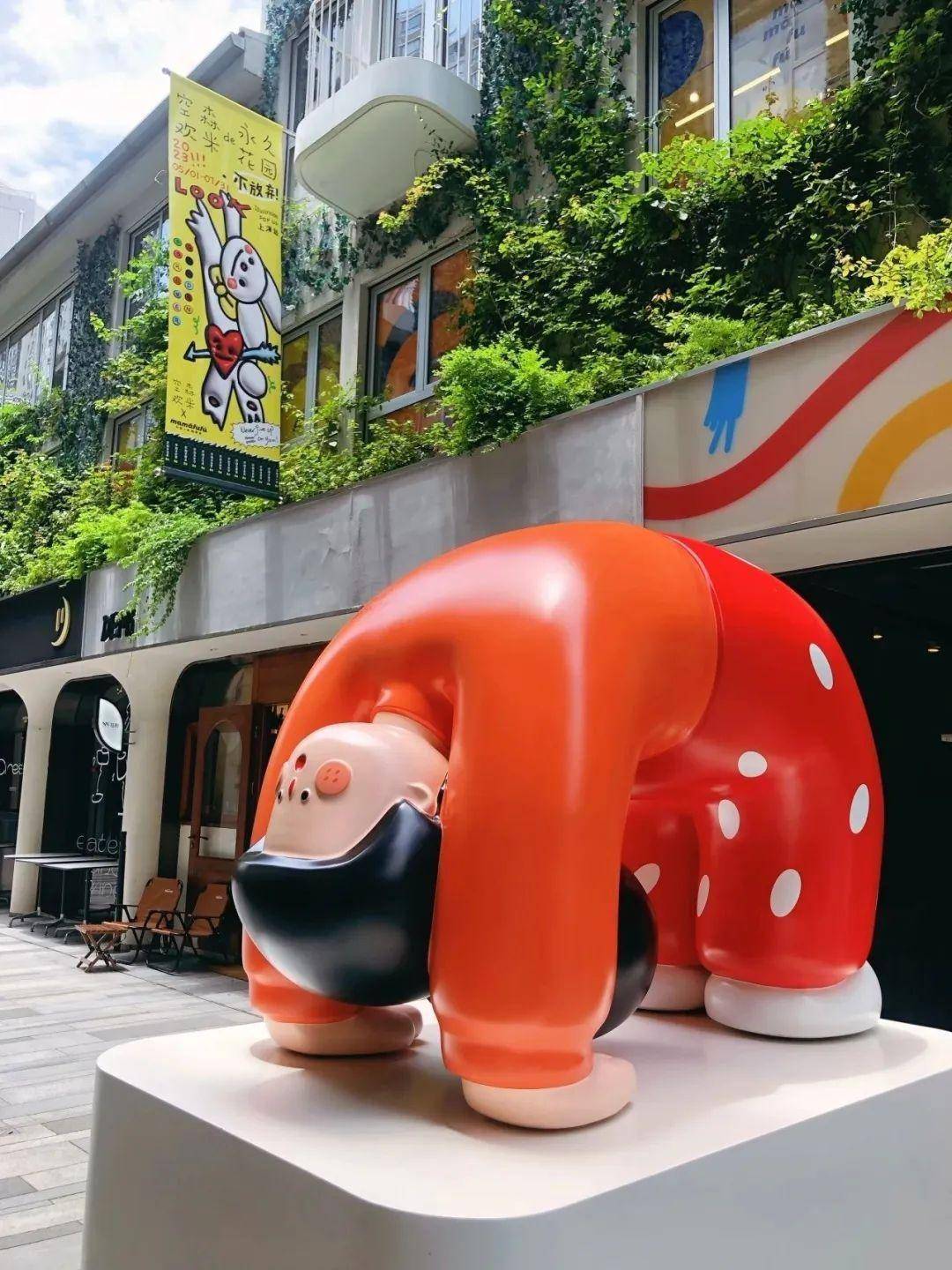 "下腰女孩""长腿男孩"……这些"网红"艺术装置,原来在静安_作品_大象