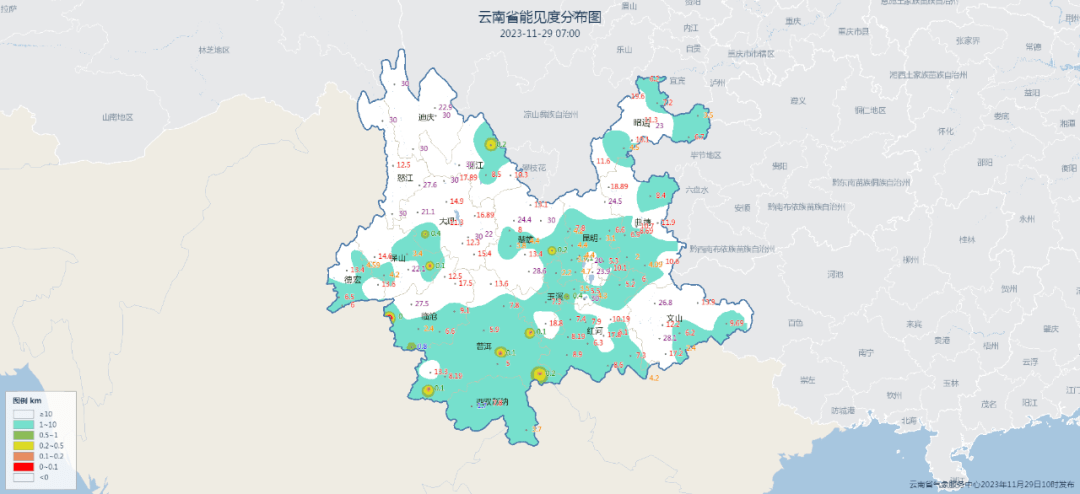 清晨,滇中及以東,滇西南,滇南邊緣一帶均出現了不同程度的霧,像是鎮康