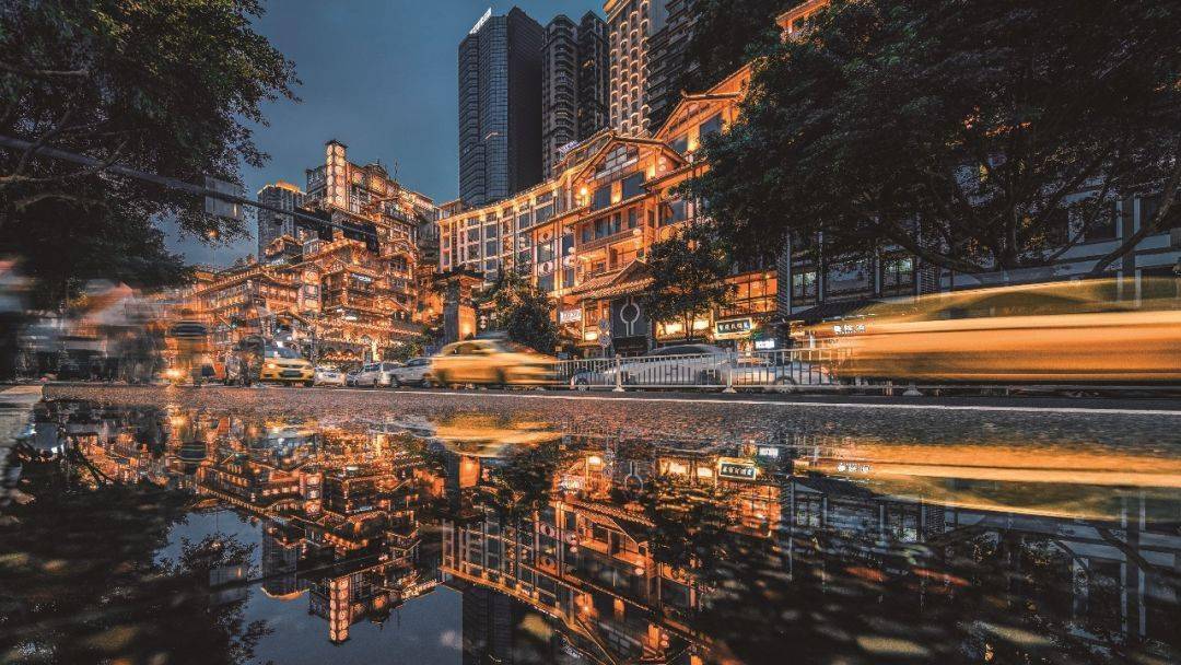关于洪崖洞景区周边拍照被阻相关情况的通报_胡某_渝中区_部门