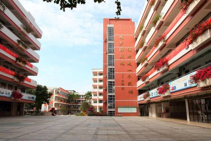 问校|广州奥林匹克中学: "跨学科"管理 扩大初中规模_汪明微_发展