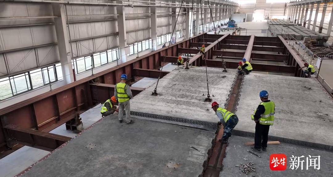 宁滁高速首件预制桥面板完成浇筑_混凝土_生产_精度