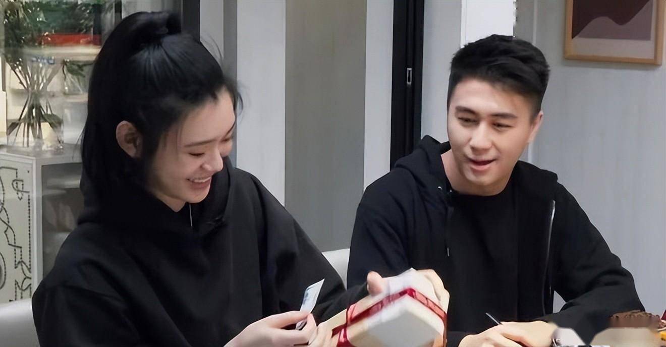 奚梦瑶何猷君:反转豪门婚姻,原来爱就是"常觉亏欠"_何超琼_姐姐_真爱