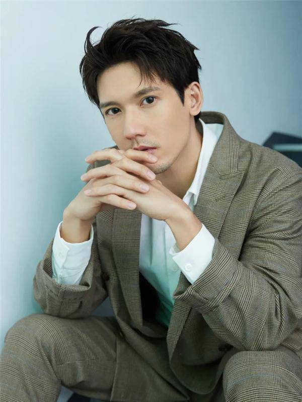 演员关智斌自曝煤气意外泄漏致面部手部二级烧伤_燃气_冲水_节目