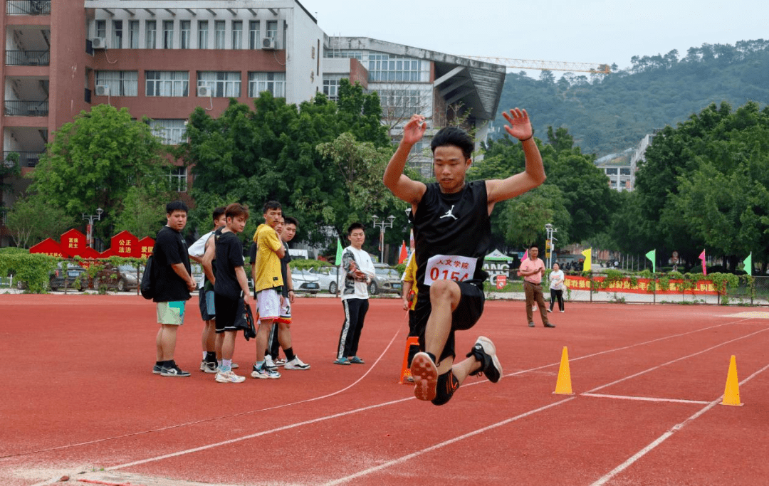 擲飛盤,5鉛球(6千克),實心球跳高,跳遠,立定跳遠,三級跳遠,十級蛙跳