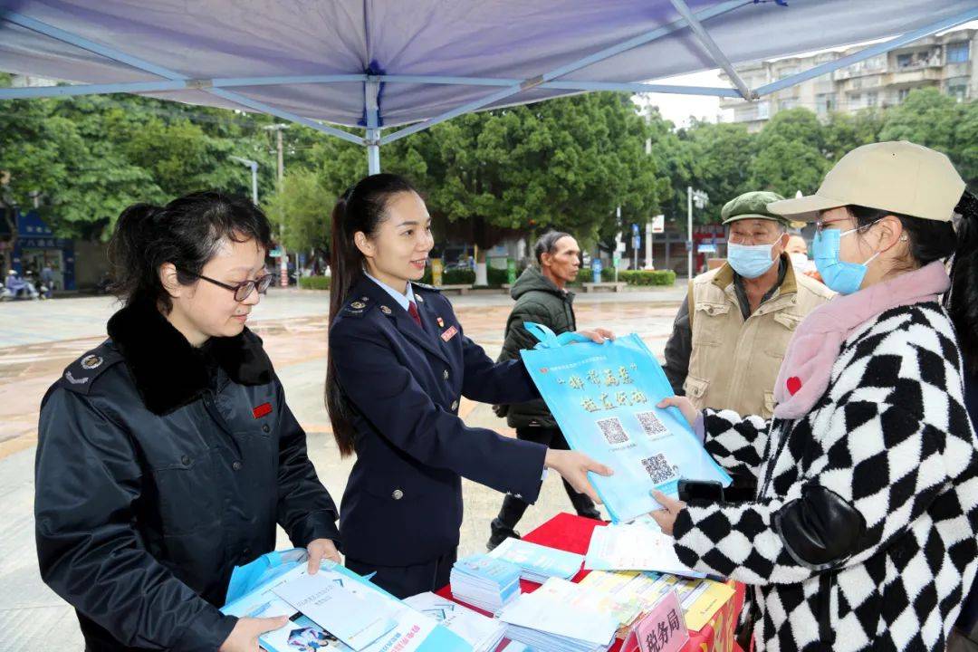 憲法精神,建設社會主義法治文化