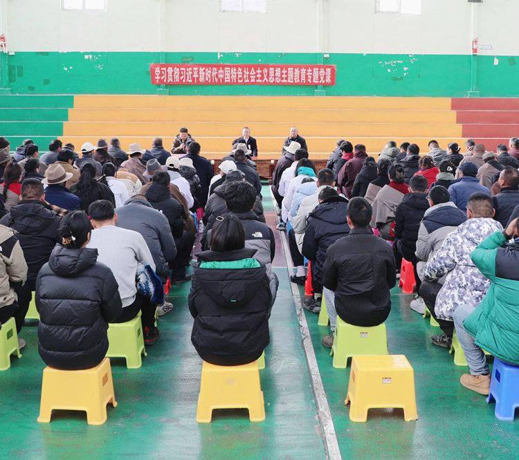 四川松潘:县委书记在红色革命地区开展主题教育专题党课宣讲_毛儿盖