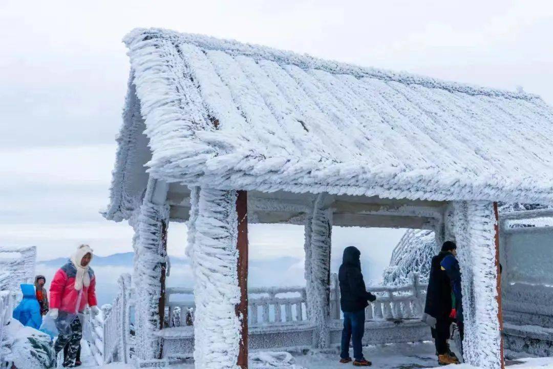 连山金子山看雪图片