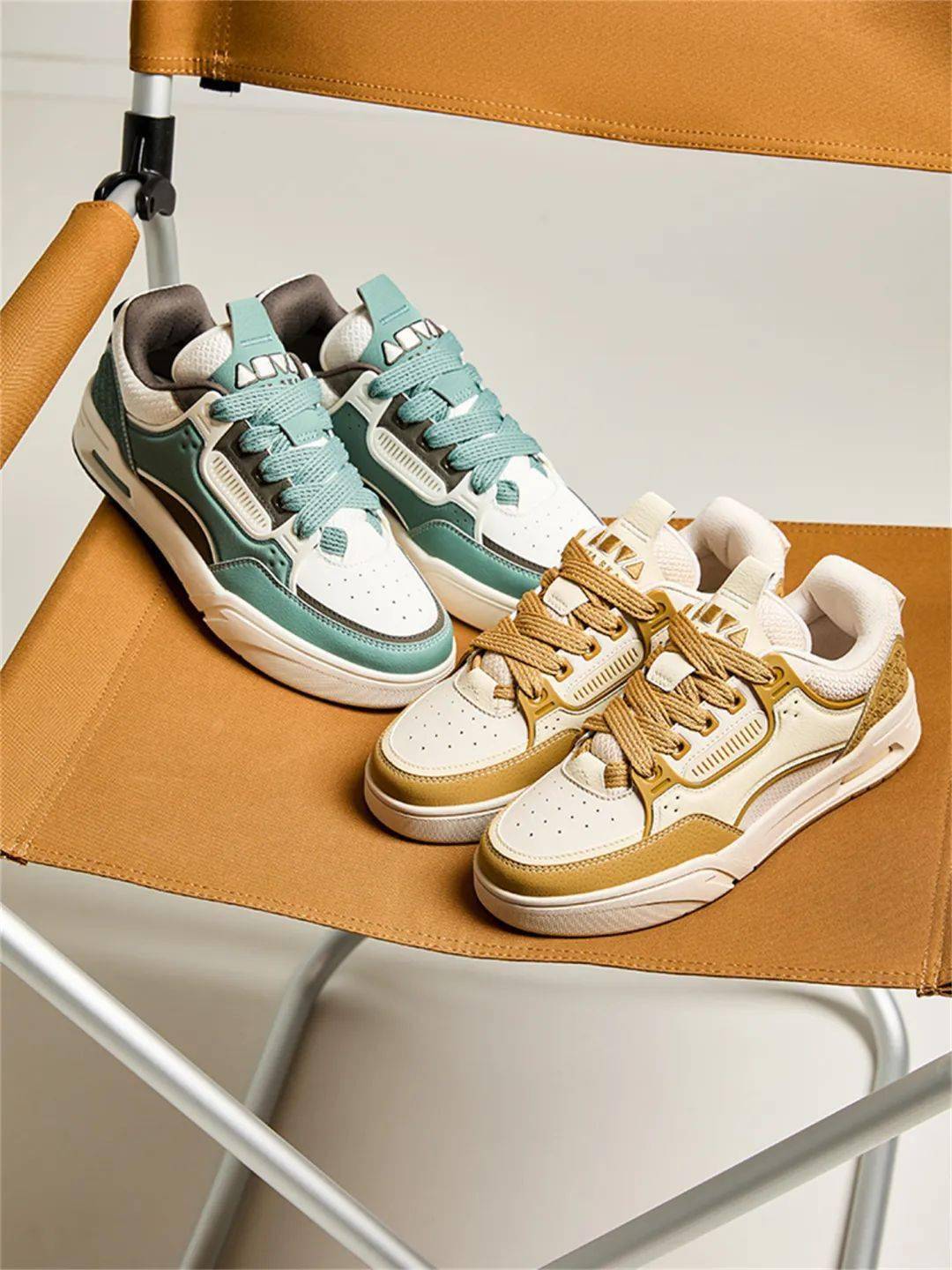 热点快报丨champion × 可口可乐联名全新释出,续写经典复古美学_nike