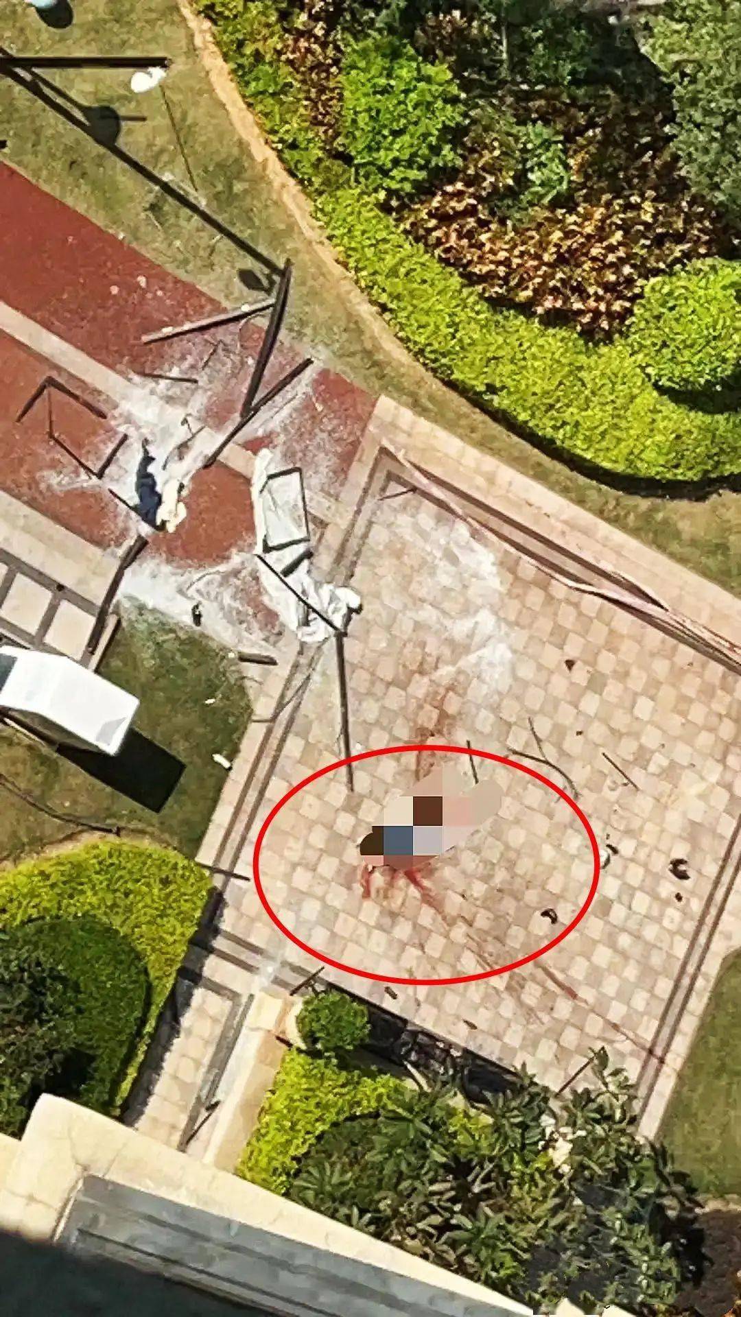 福建一小区爆炸,一女子坠楼身首分离,身份被扒,原因令人后怕