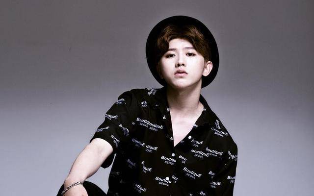 此外,蔡徐坤的经历也让我明白了一个道理:成功不是一蹴而就的而是需要