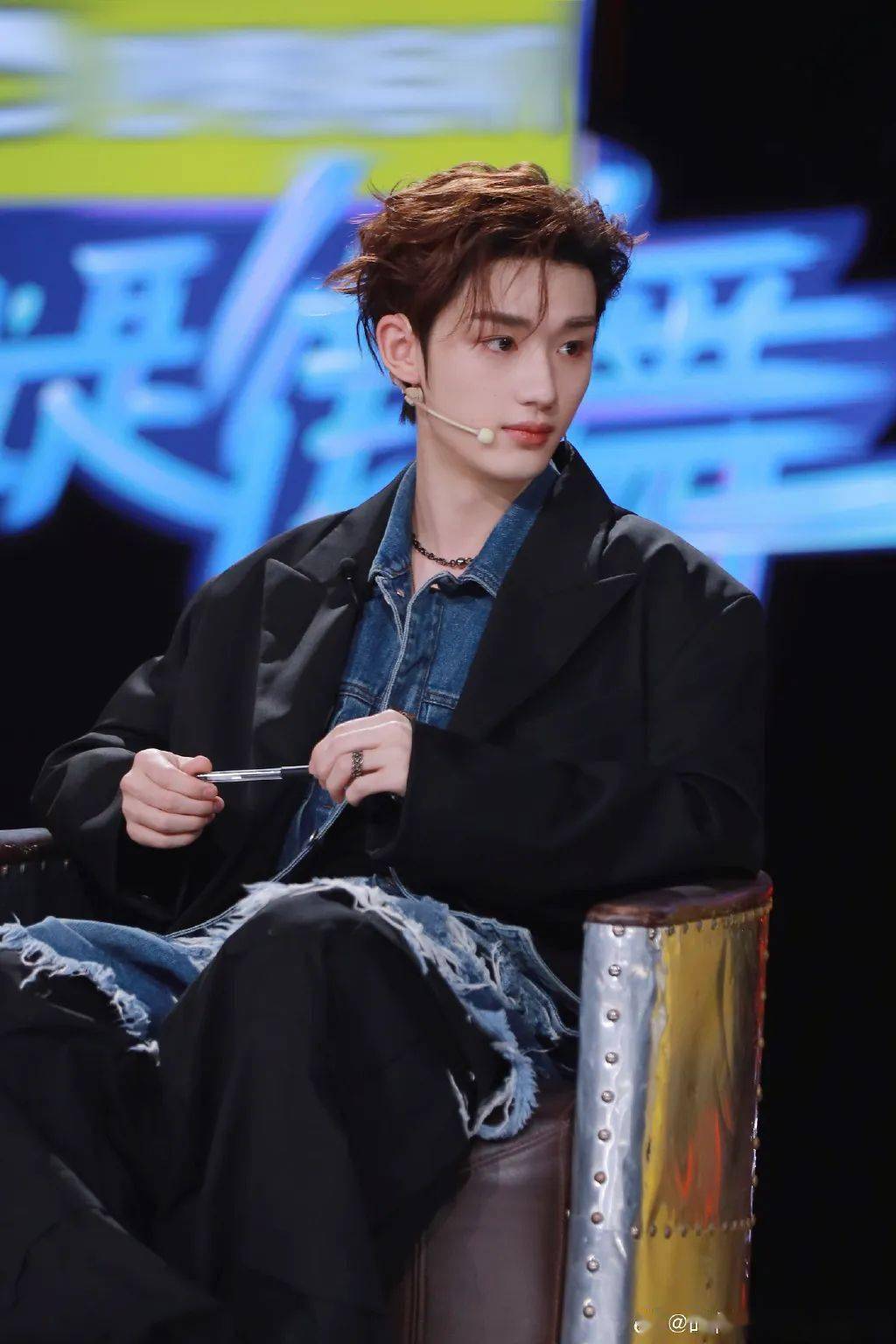 丁程鑫被退团?姨太问答_横店_演唱会_路人