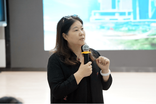 汇报会现场南实集团校长魏艳侠肯定了荔林小学在大数据支持的课堂教学