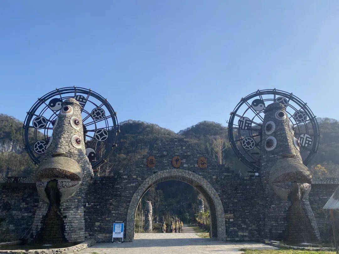 行走安顺 | 阿歪寨:一个展现布依风采,将藤甲兵"复活"的"宝藏"古村落