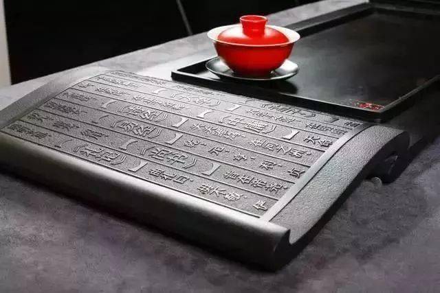 先秦诸子嘉言钞：不积跬步，无以至千里；不积小流，无以成江海_
