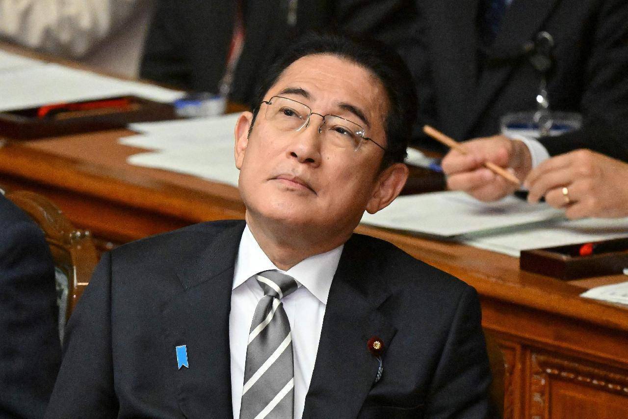 日媒报道称,岸田文雄已着手更换内阁和自民党高层,以此来换取日本民众
