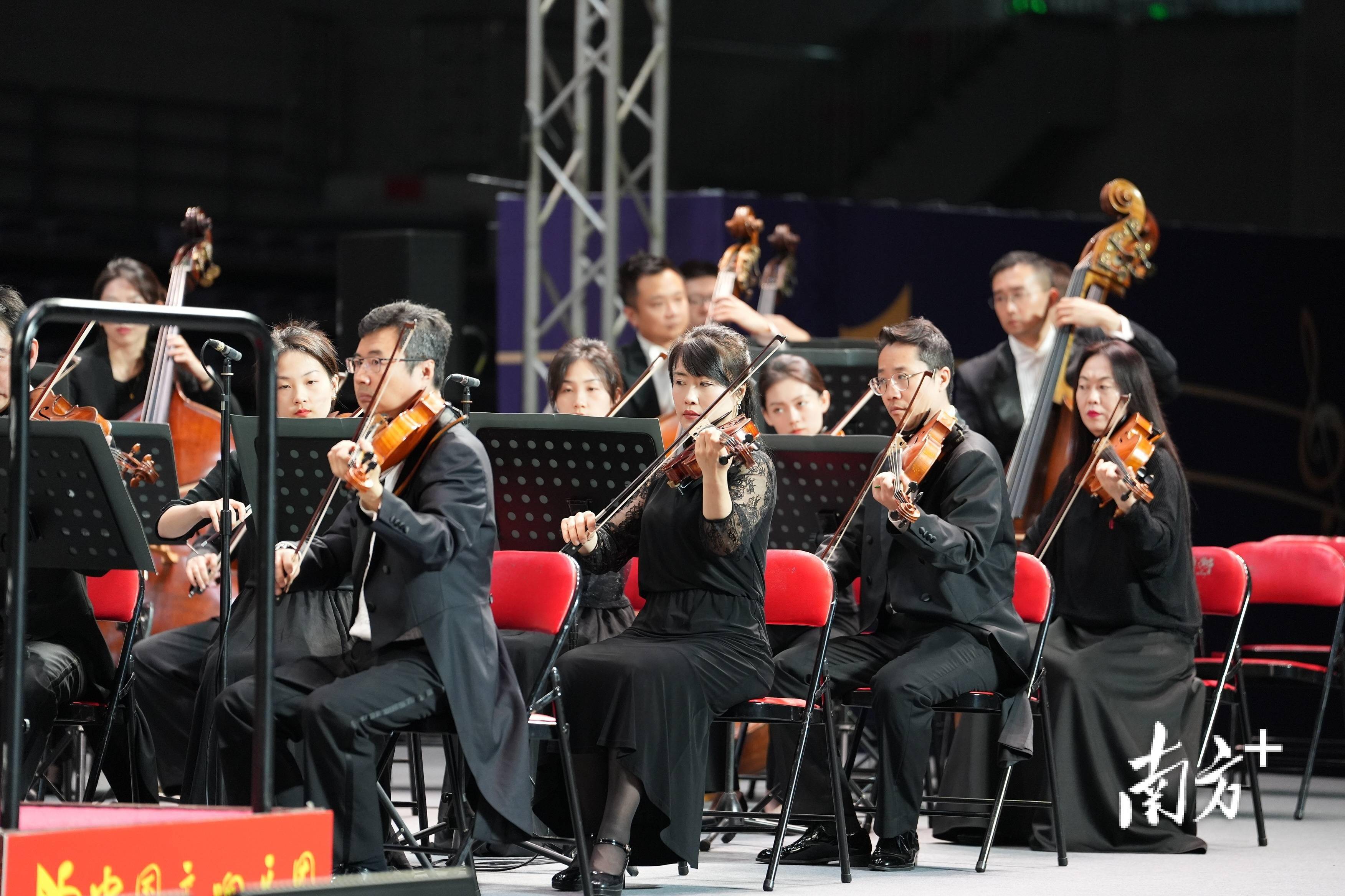 纪念李凌诞辰110周年交响合唱音乐会举行_演出_南国_黄河