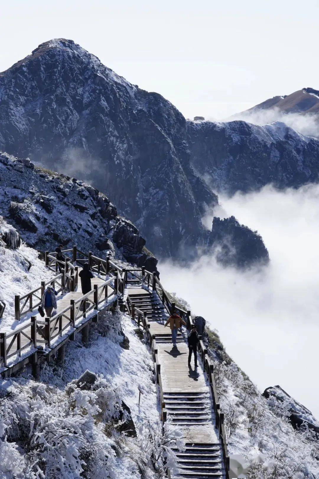 庐山下雪图片图片