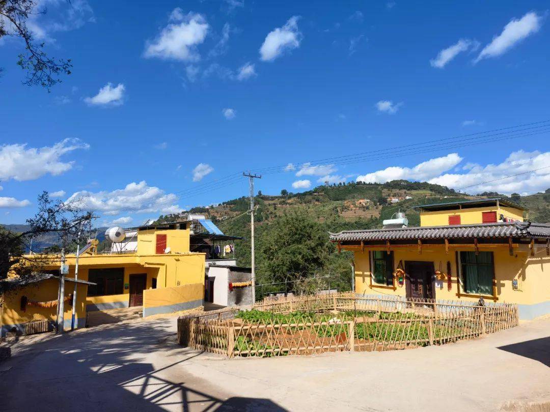 国家行政学院)对口帮扶墨江县,并把雅邑镇坝利村选定为直接挂钩帮扶点