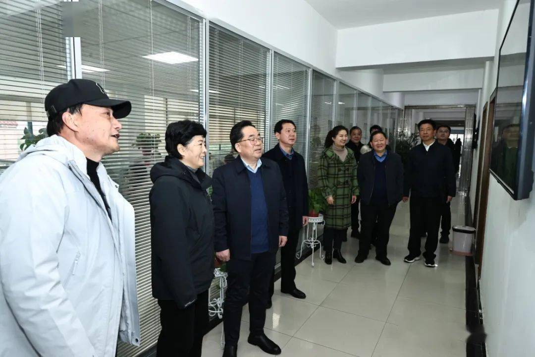 张秀萍走访看望部分住舒市政协委员_工作_第二人民医院_舒城