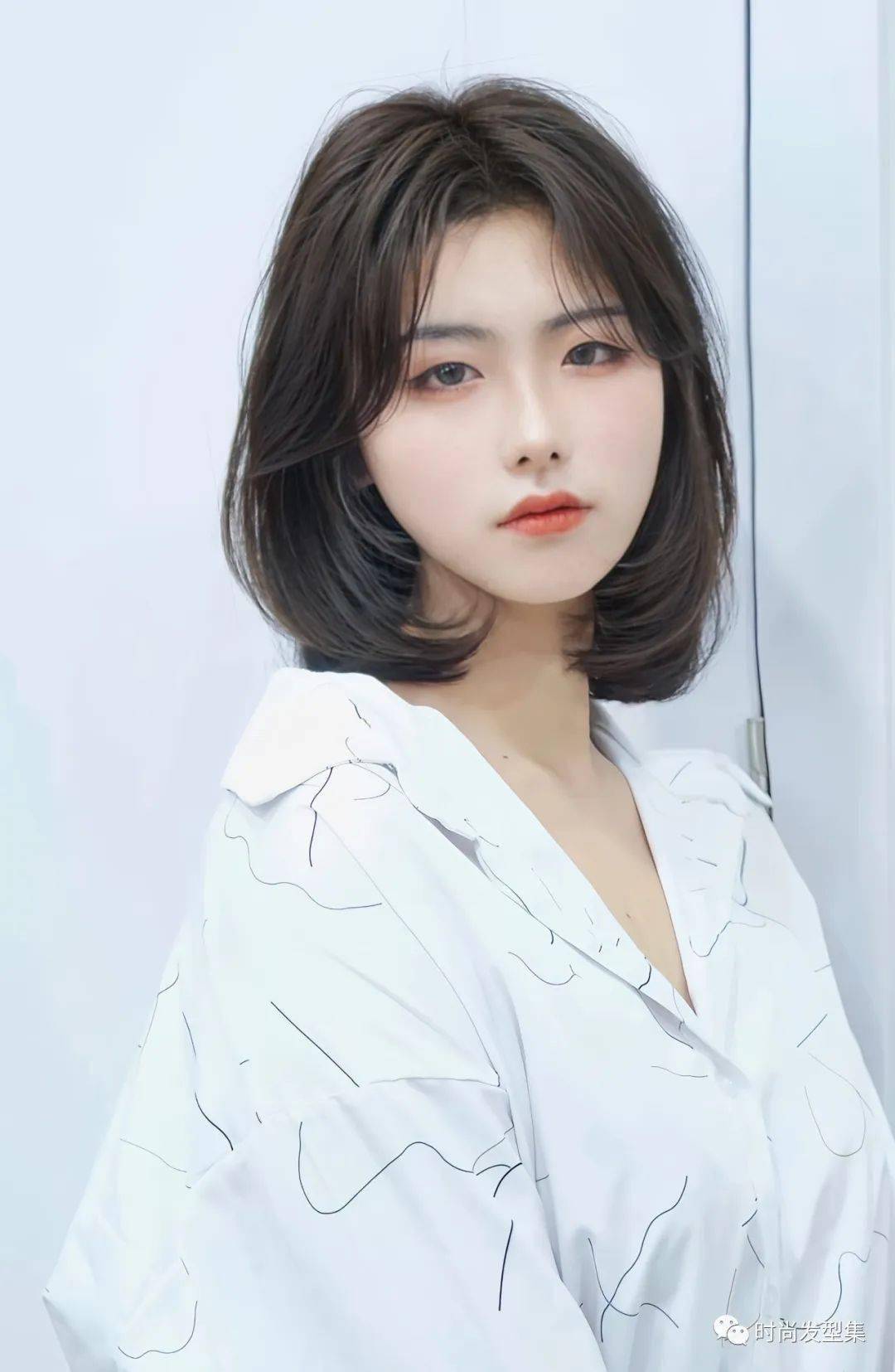 2023流行发尾烫个"勾"_发型_中国_人类