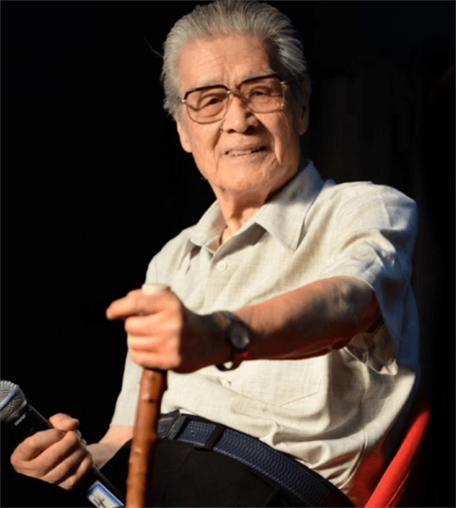 白天演員,晚上間諜,隱姓埋名75年,94歲的