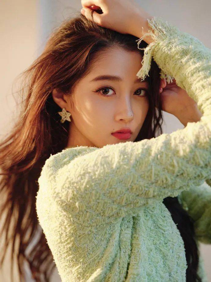 关晓彤鹿晗炒作结婚?白鹿劈腿了?张凌赫被逼捐?刘宇宁威胁粉丝?