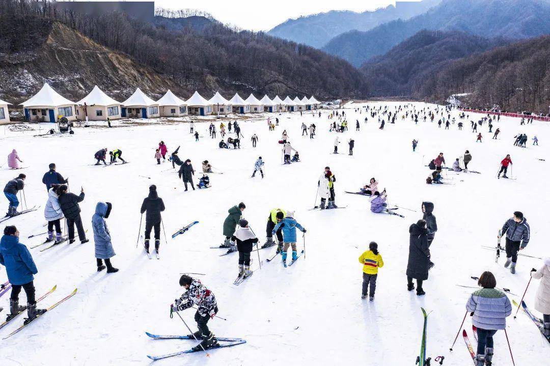 洛阳万安山滑雪场票价图片