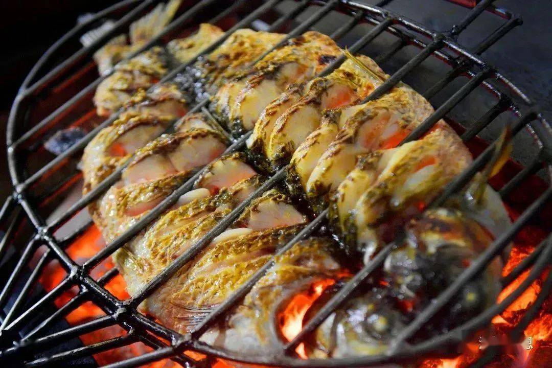 宣恩烤活鱼,直尕思得_旅游_美食_文化