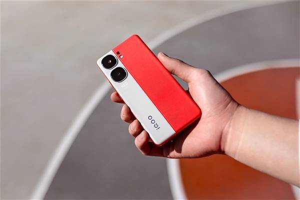 首款天玑9300直屏手机！iQOO Neo9系列三色公布(图2)