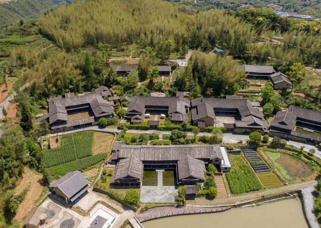 泰顺这个小镇有啥特色?_氡泉_度假_温泉