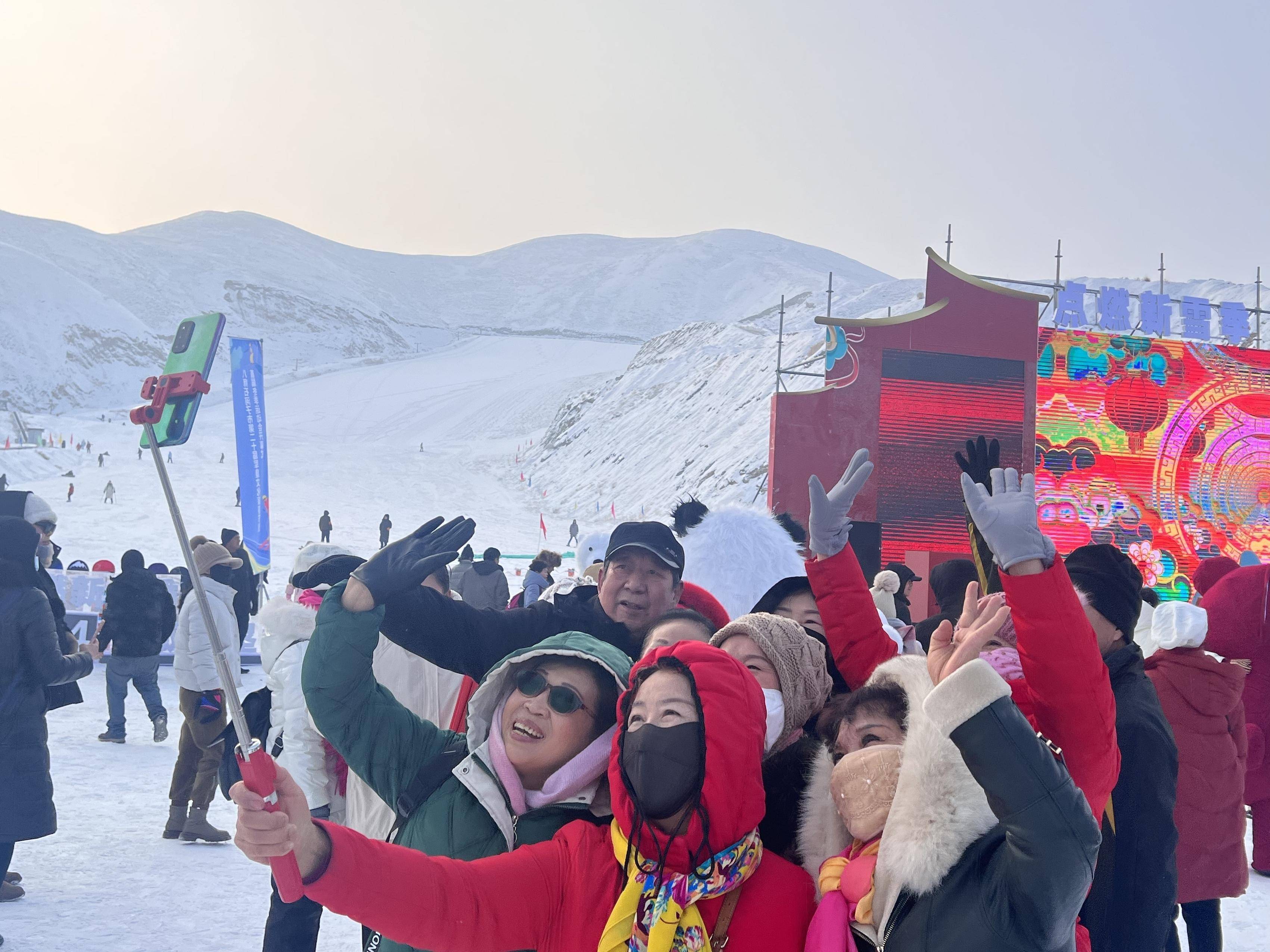 军垦第一连滑雪场图片