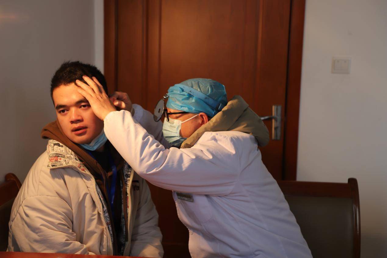 参军报国 不负韶华_检查_征兵_工作