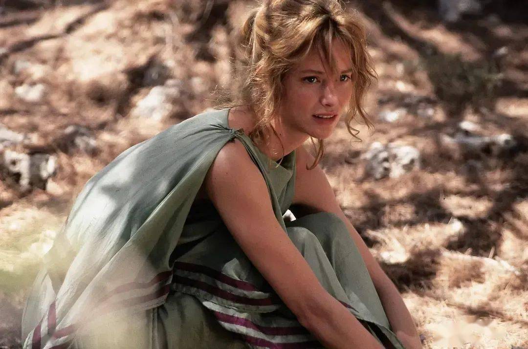 有记录以来,她就是美貌,性感和危险的原型_海伦_特洛伊_女性