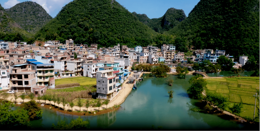 02六郎城村六郎城村,位于云南省文山壮族苗族自治州广南县杨柳井乡