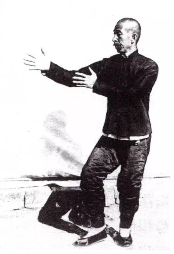 史上神韵独具的十五张太极拳照,真正的大家风范_天下_陈发科_流转