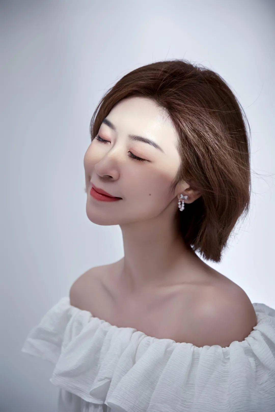 陈洁丽新专辑原创歌曲《戏中戏》首曝光!