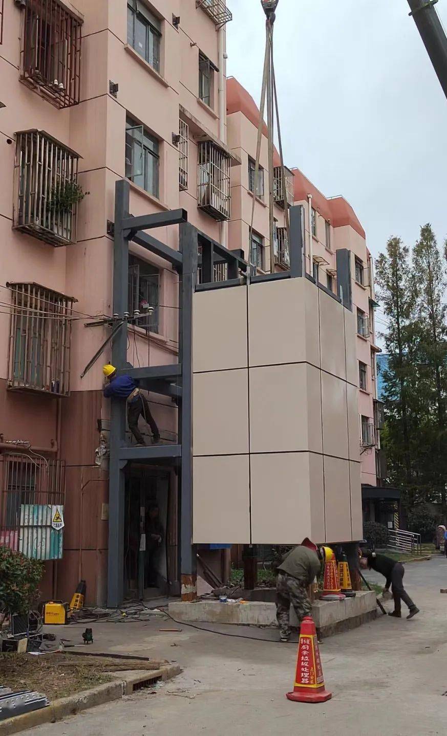 上海市静安区既有多层住宅加装电梯工程全部完成
