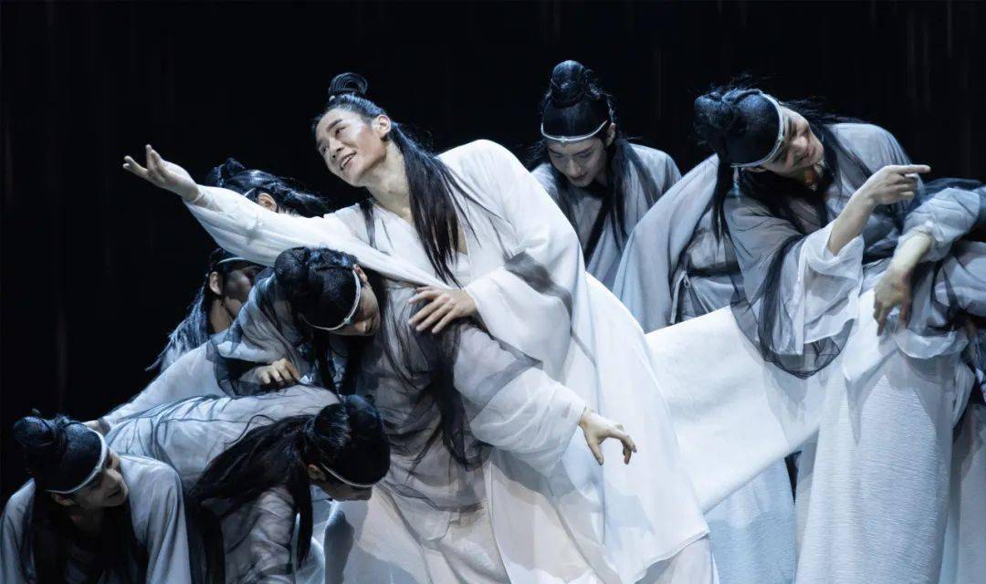 丨上海文化广场 主剧场主创团队出品人:张颂华总监制:赵蕾,许忠,俞颖