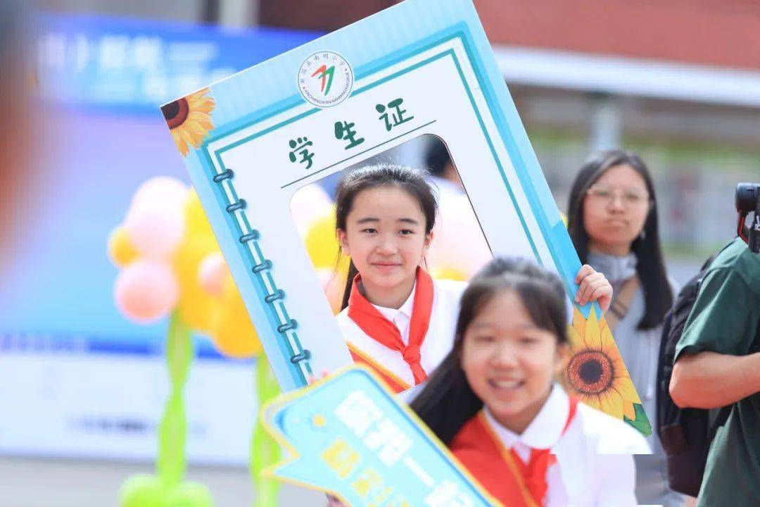 9万名学生,完成率173%;提升成人初高中学历10303人,完成率128%;提升