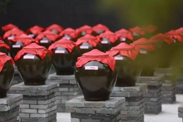 单氏分享:元旦,饮酒习俗的传承与演变_屠苏酒_人们_方式